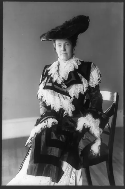 [Edith Kermit Carow Roosevelt, three-quarter length portrait, seated, facing left] / Frances B. Johnston.