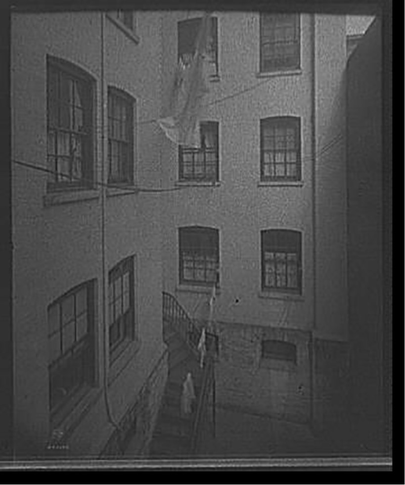 [Court of tenement, New York City], [between 1900 and 1910] — historic photograph