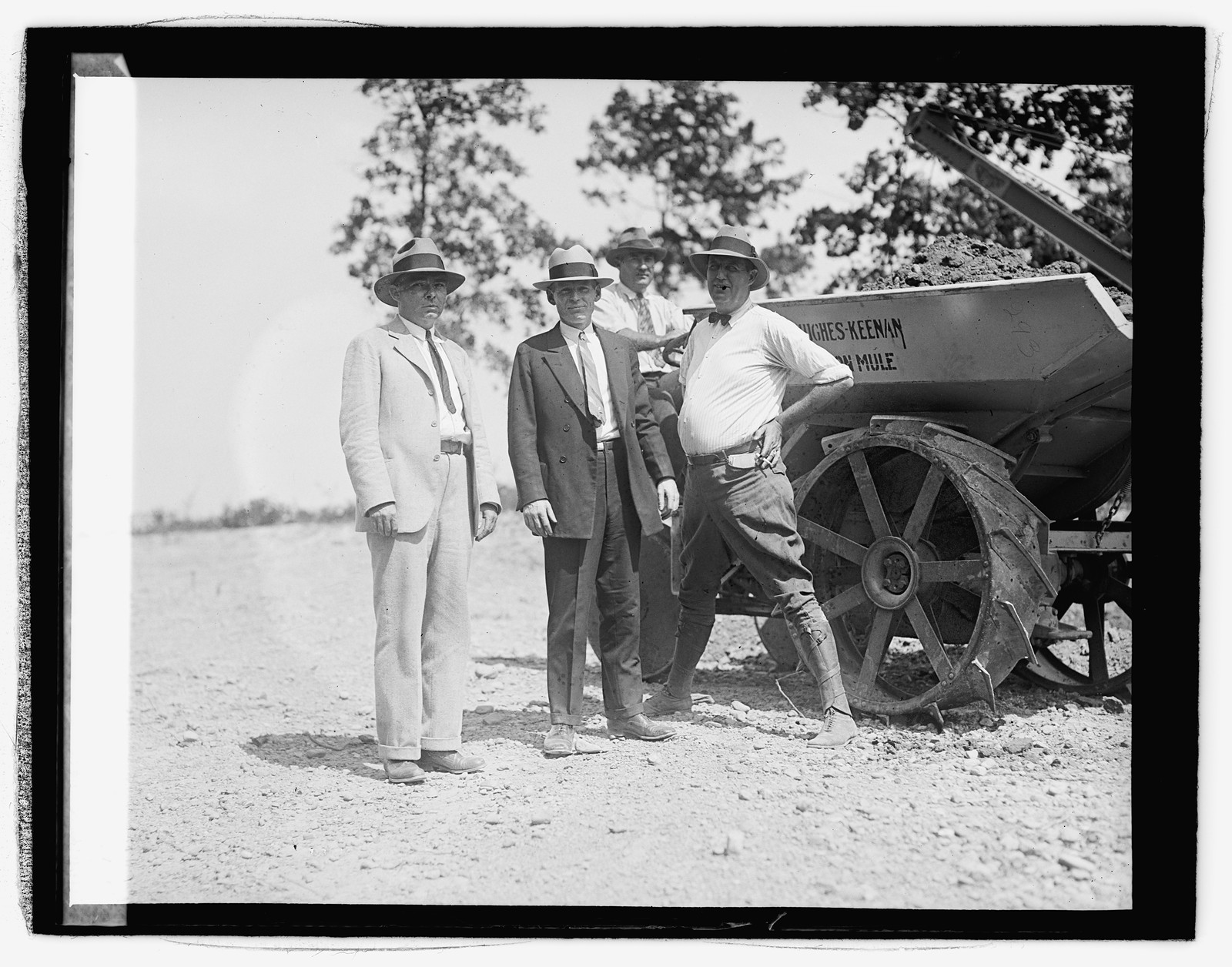 Ford Motor C., Tractor Road Show, Kilmanrock group, [1926 or 1927] — historic photograph