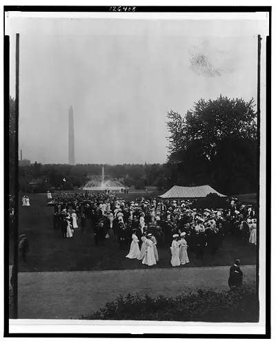 President Roosevelt's lawn party, on the White House Grounds, looking toward the Monument, Washington