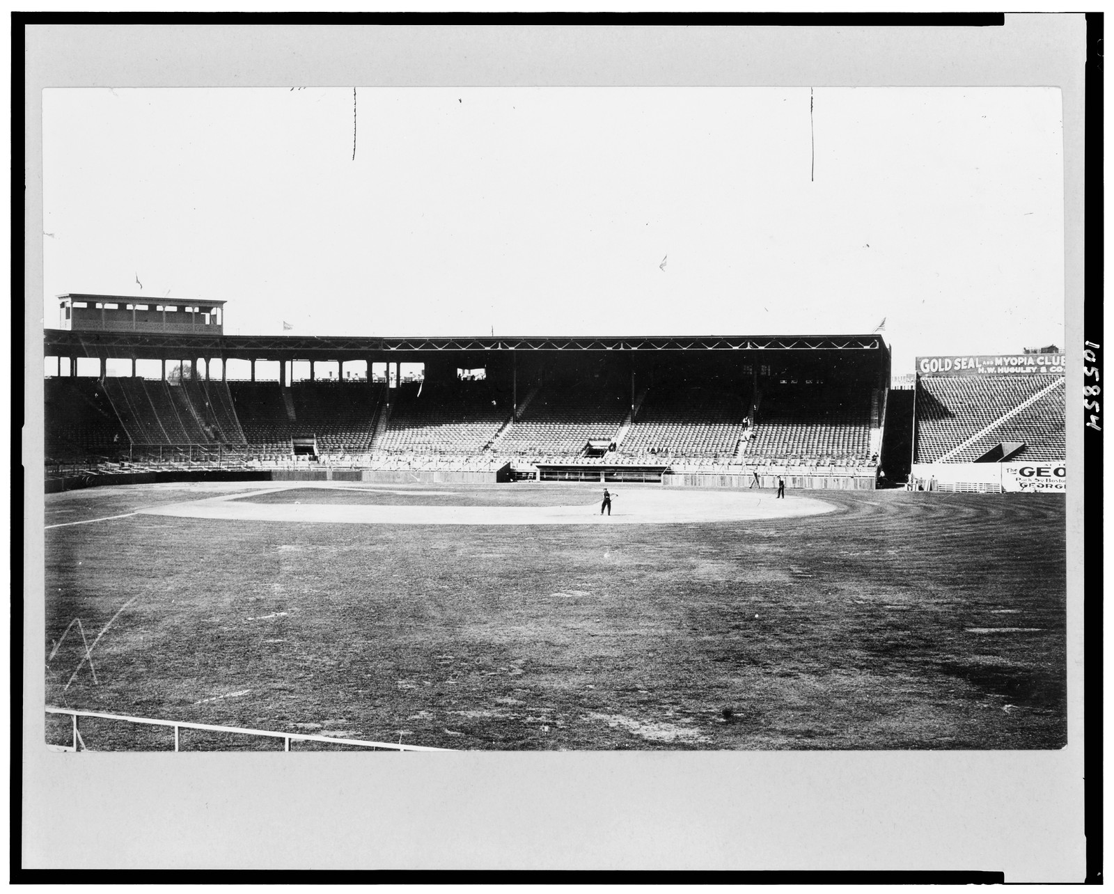 [View of baseball field, with bleachers in background, Fenway Park, Boston], [1913 Sept. 28] — historic photograph