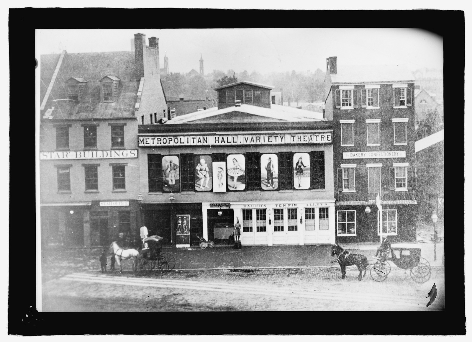 Metropolitan Hall, variety theater, Wash., D.C., [between 1909 and 1940] — historic photograph