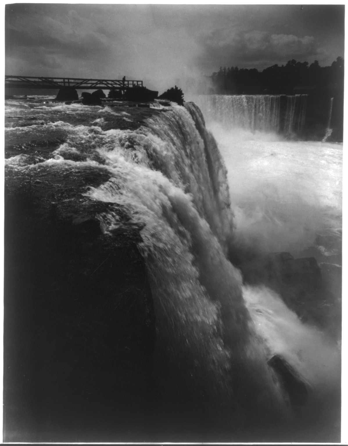 Horseshoe Falls, no. 2 [Niagara Falls], c1885. — historic photograph
