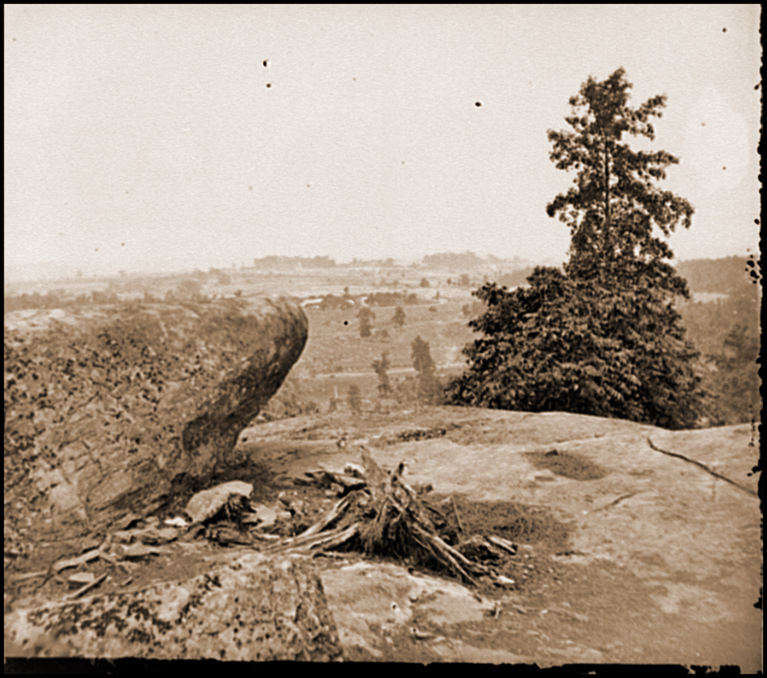 Gettysburg Pa. The center of the Federal position viewed from Little Round Top, 1863 — historic photograph