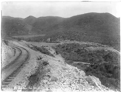 [Mexico - Railroad scene: The Look near San Jose]