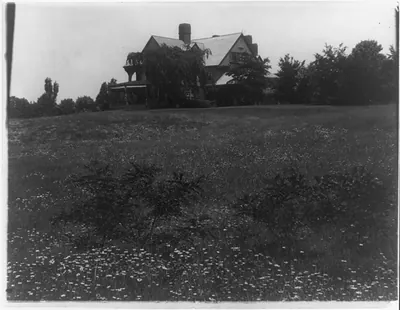 Theodore Roosevelt's children and home: [Sagamore Hill - Roosevelt home]
