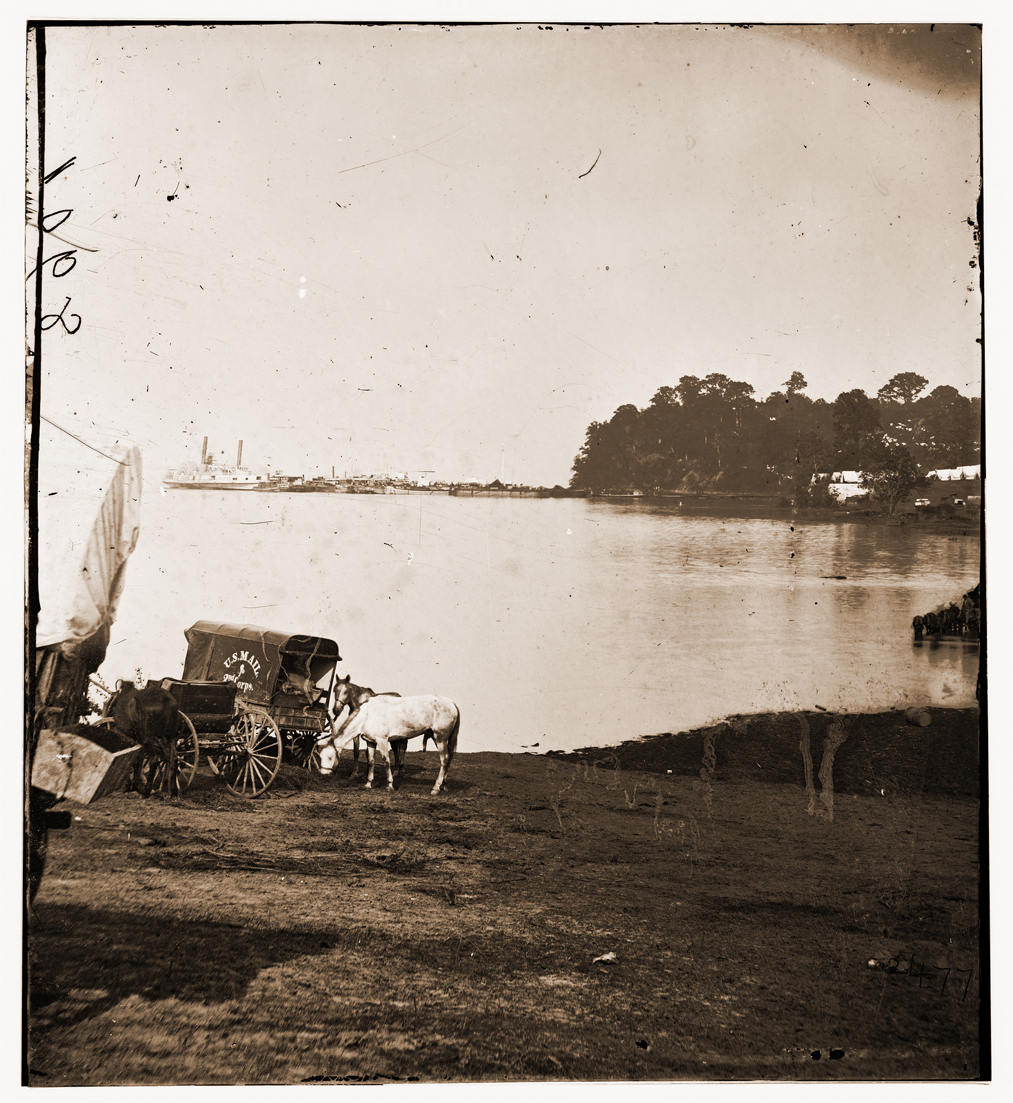 Belle Plain Landing Virginia. Distance view of Belle Plain Landing on the James Riv, 1864 — historic photograph