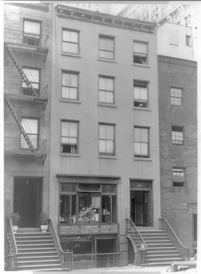 [New York (City) - house at 55 Irving Place where O. Henry lived after 1898]