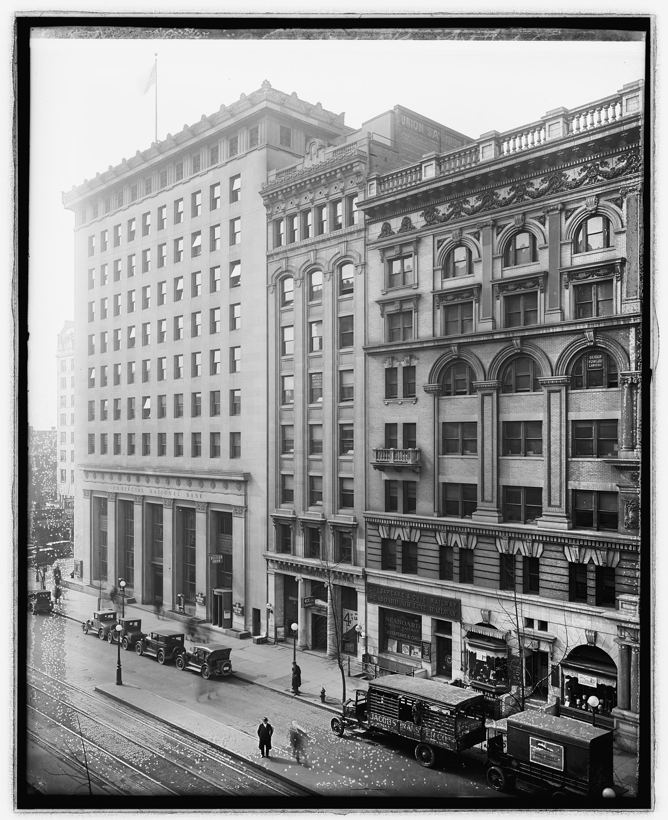 Central Savings Bank bldg. Nat. Pub. Co., [between 1918 and 1928] — historic photograph