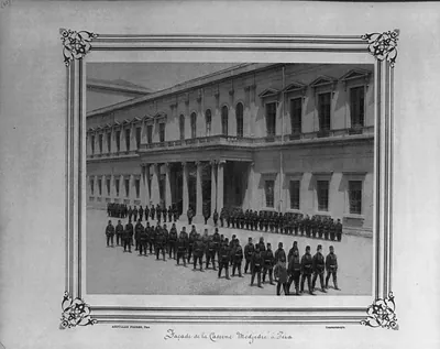 [Facade of the Mecidiye Barracks at Pera (Beyoglu)] / Abdullah Frères, Phot., Constantinople.