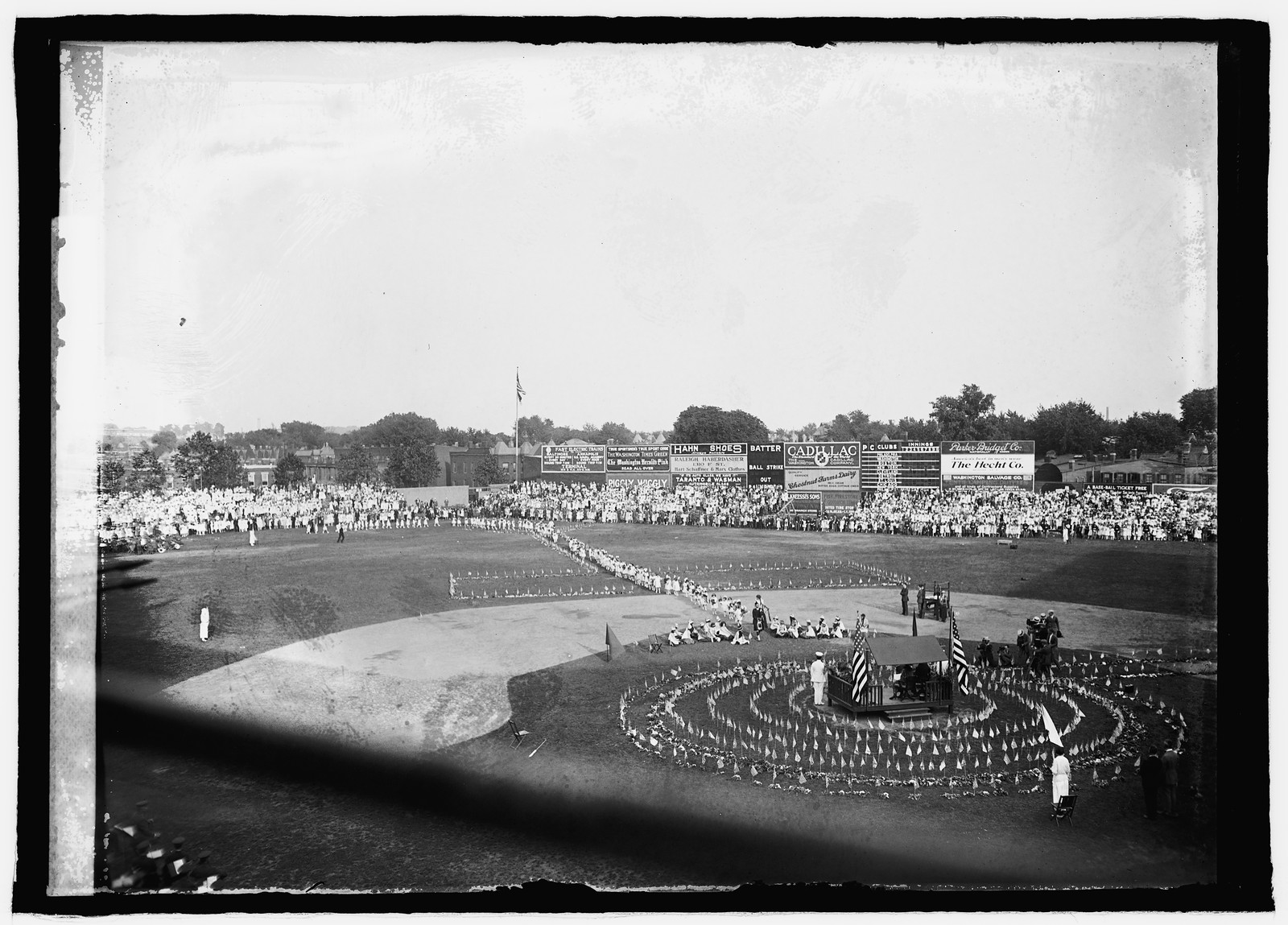 [Memorial day ceremony, 1923], [1923] — historic photograph