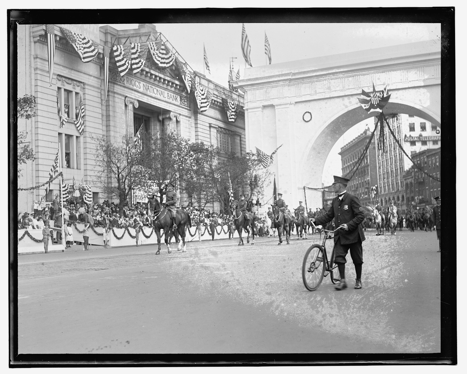 Pershing parade, [between 1909 and 1923] — historic photograph