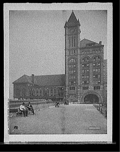 Illinois Central [Railway] station, Chicago, Ill.