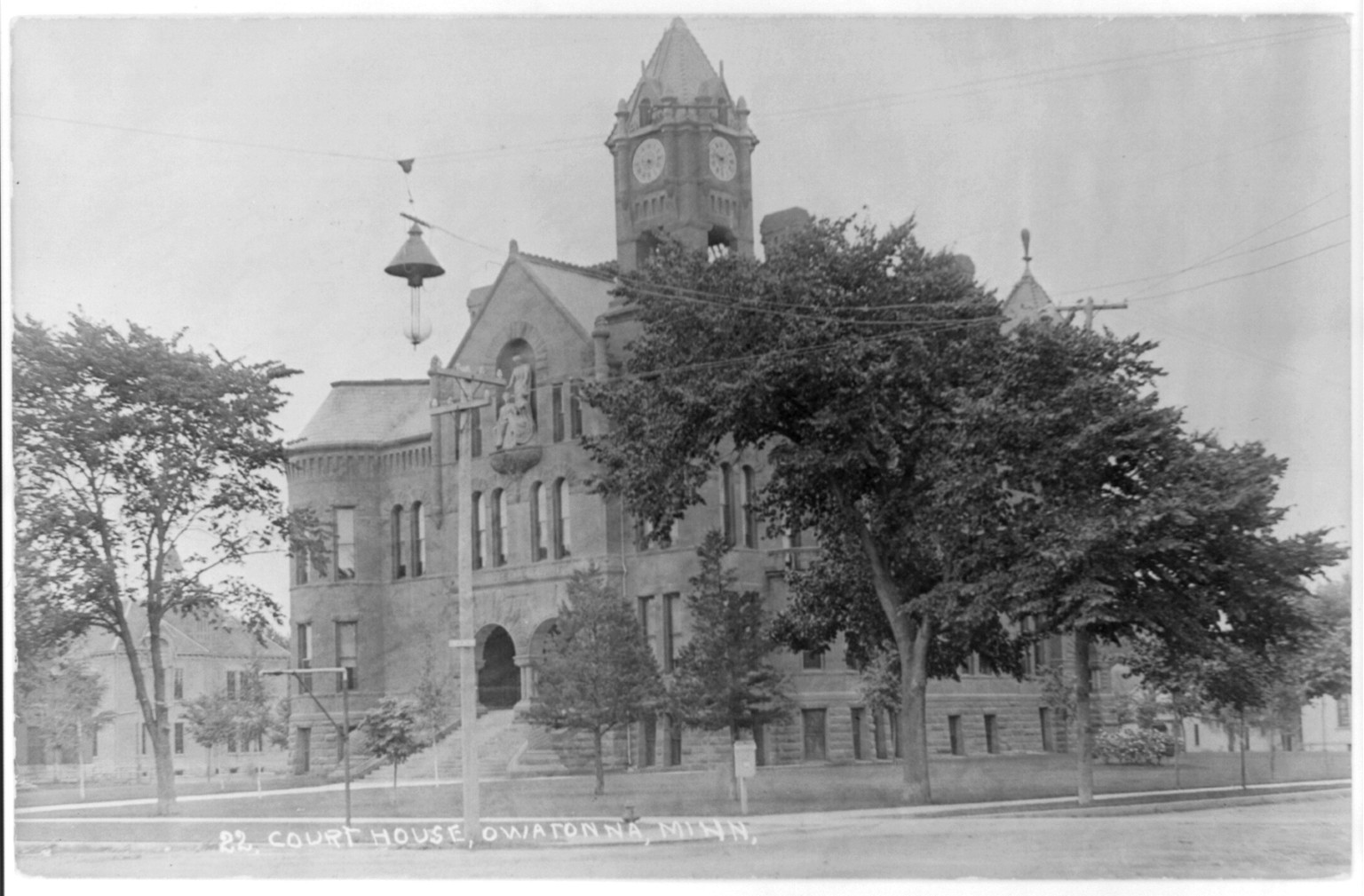 Courthosue, Owatonna, Minn., c1907. — historic print