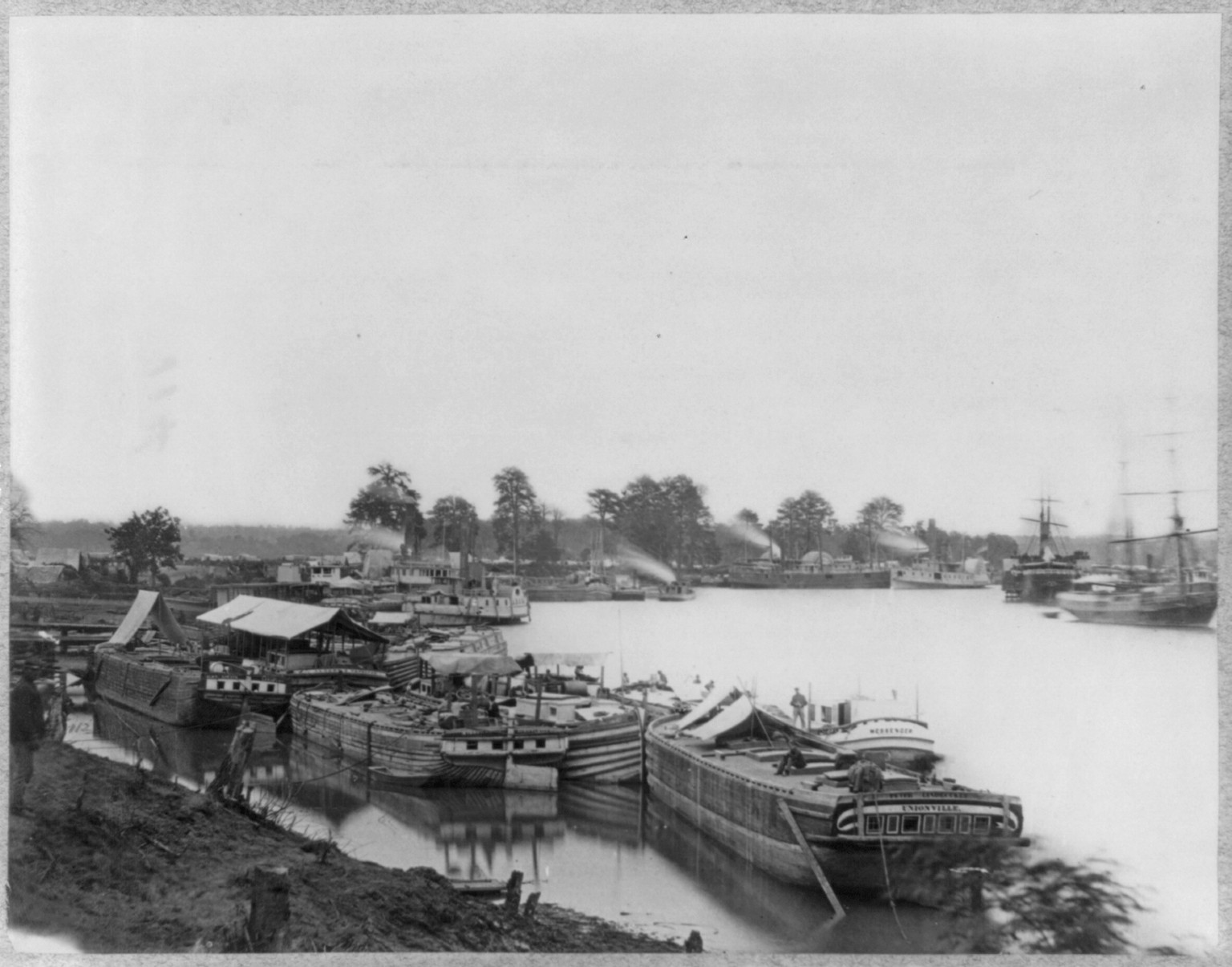 White House Landing, Pamunkey River, Va., [between 1864 and 1865, printed later] — historic photograph