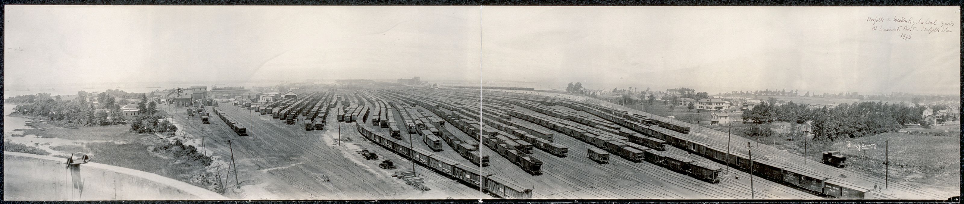 Norfolk and Western Ry Yards, Virginia, 1915, 1915 — historic image