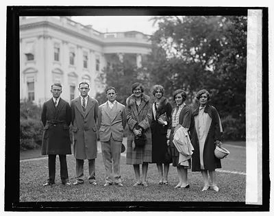 Finalists in Natl. Spelling Bee, [6/4/26]