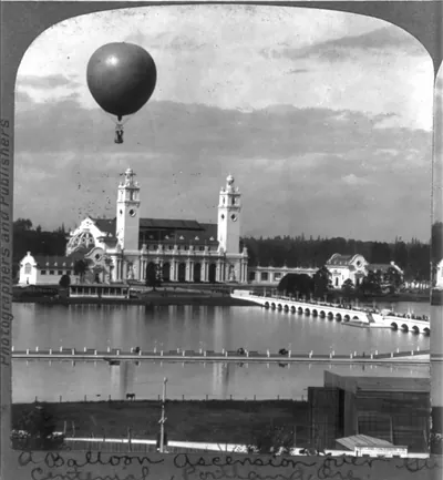 Portland, Oregon: A balloon ascension over guild's Lake, Lewis & Clark Centennial
