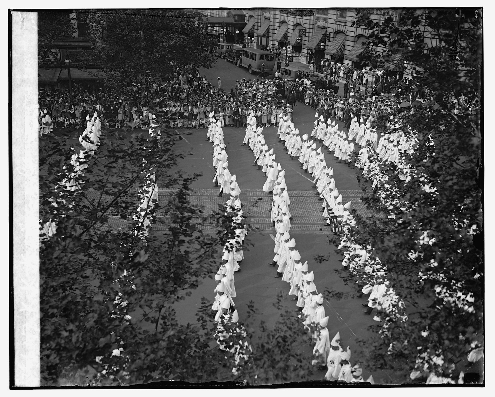 K.K.K. parade, [8/8/25], [1925 August 8] — historic photograph