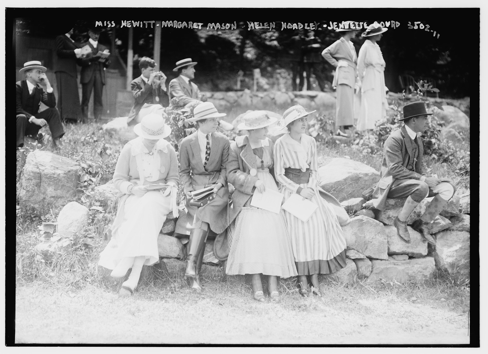 Miss Hewitt -- Margaret Mason -- Helen Hoadley -- Jennette Gourd, n/a — historic photograph