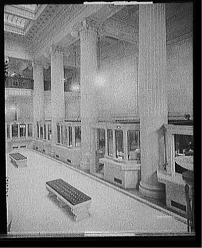 [Dime Savings Bank, main floor, Detroit, Mich.]