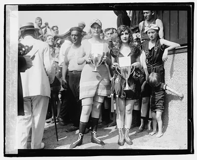 Bathing beach beauty contest, 1920, Eliz. Margaret Williams, Eliz. Roache