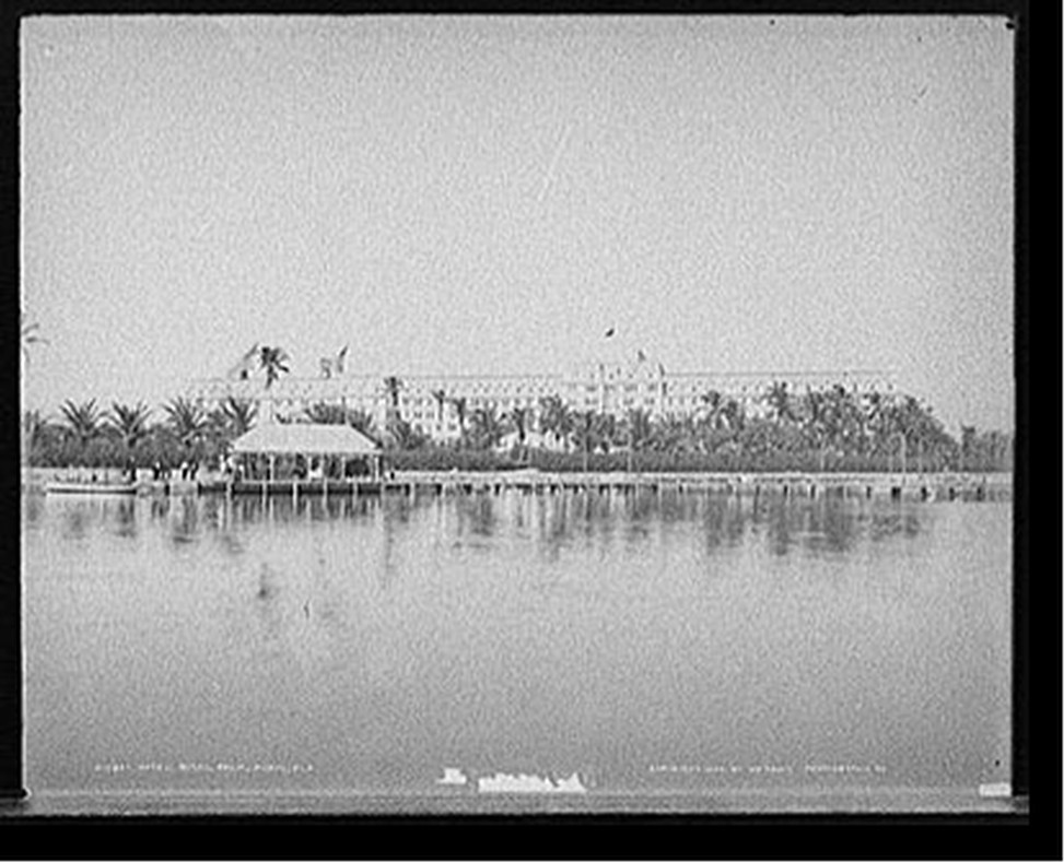 Hotel Royal Palm [i.e. Royal Palm Hotel], Miami, Fla., c1904. — historic photograph
