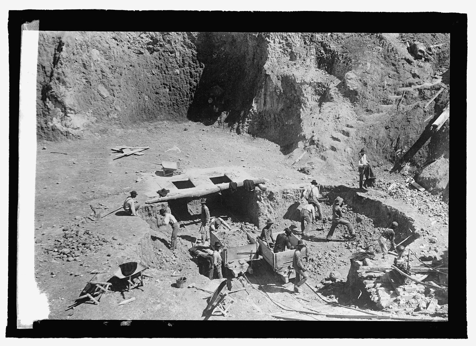 Bauxite mine in Missouri, Bauxite is used in making aluminum, [between 1909 and 1920] — historic photograph