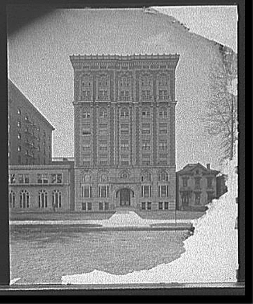 [Lenox Apartments, Detroit, Mich.], [between 1900 and 1910] — historic photograph