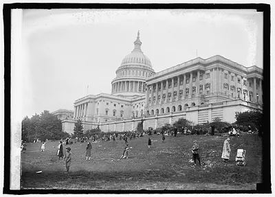 People on the Capitol lawn, historic black-and-white photograph
