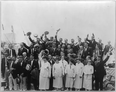 Victorious Olympic team members return aboard the S.S. AMERICA ...