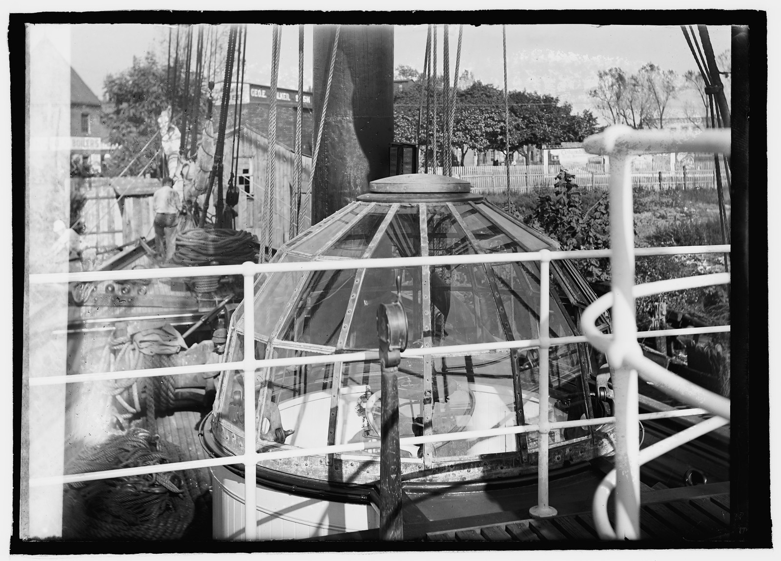 Carnegie Magentic Ship, Observation tower, [10/8/19], [1919 October 8] — historic photograph