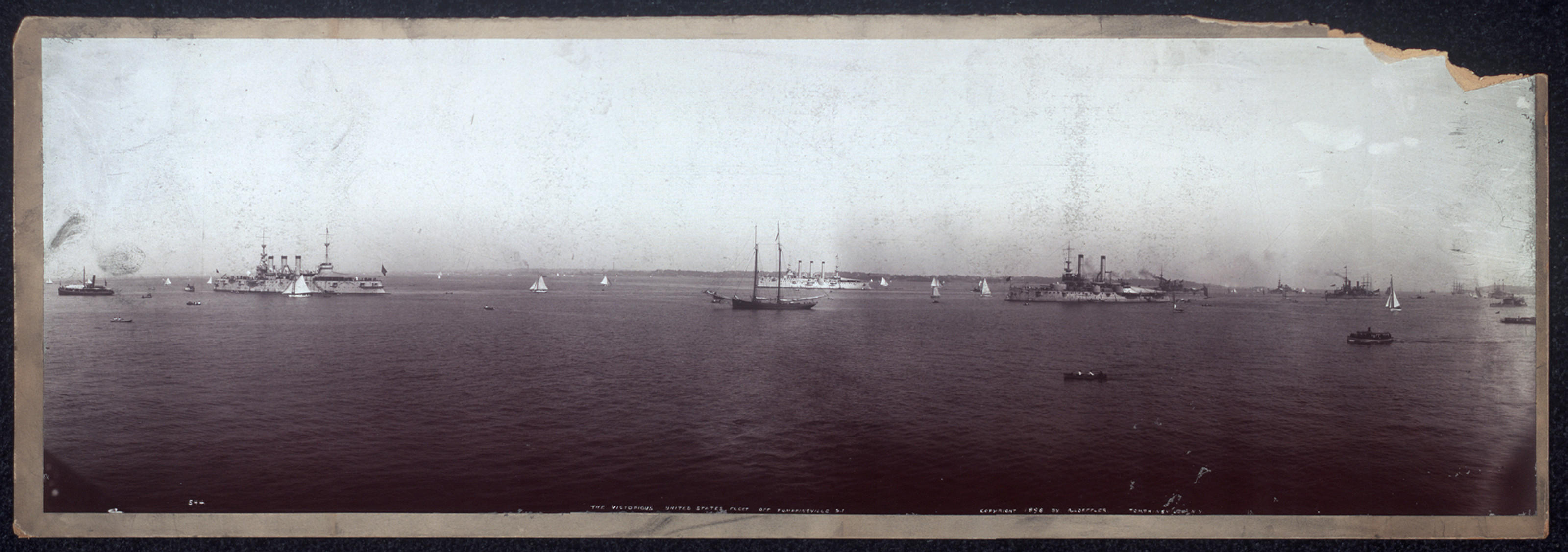 Victorious US fleet off Tompkinsville, New York, 1898, 1898 — historic image