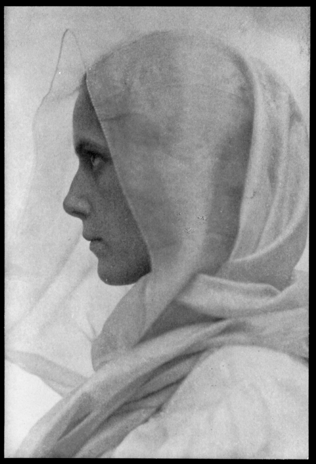[Profile portrait of woman draped with a veil] / A.C. Van Buren., [ca. 1900] — historic photograph