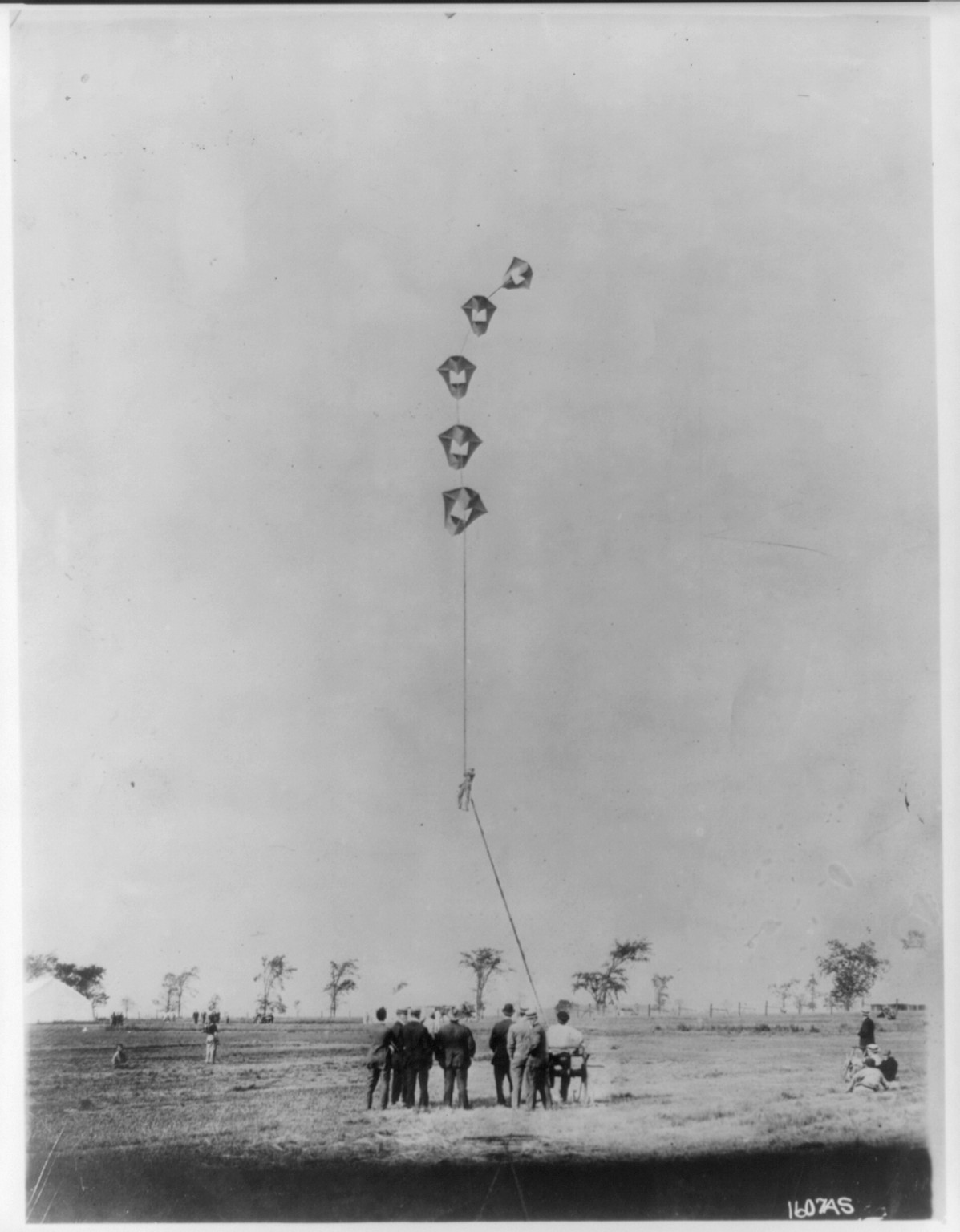 Historic Photo Print - 5 Perkins kites holding up a man, 1910 — historic print