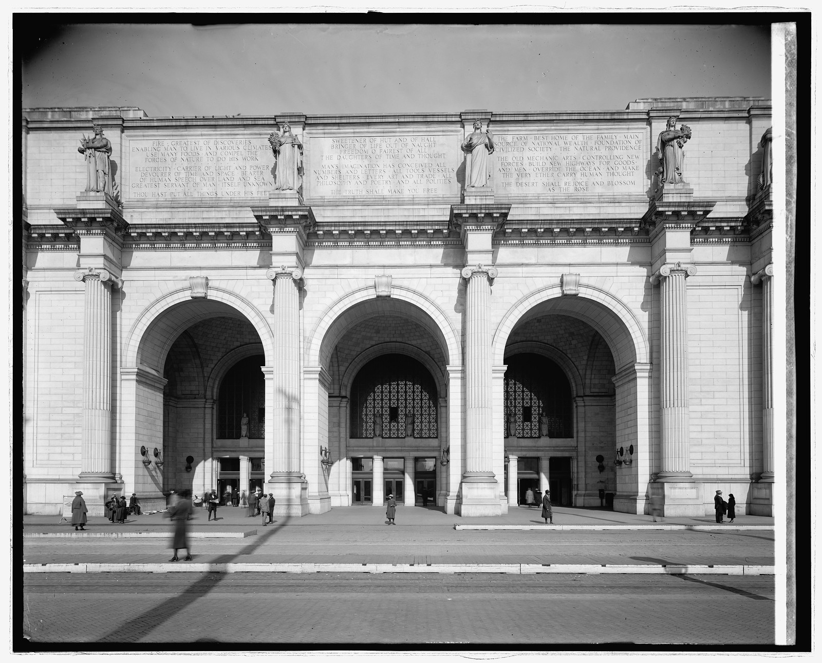 Union Station, [Washington, D.C.], [between 1921 and 1922] — historic photograph