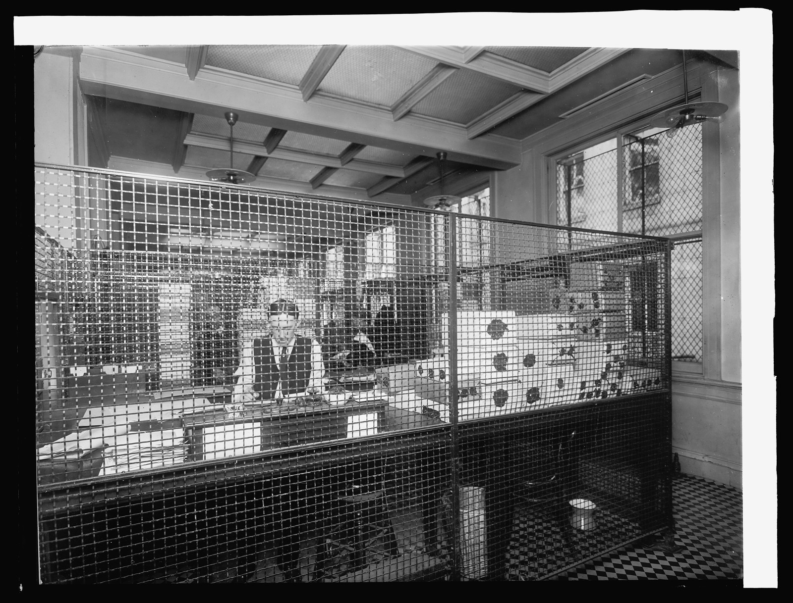 Treasury Dept., Ofc. of U.S. Treasuer. National Bank Redeption Agency paying tellers cag, [1914] — historic photograph
