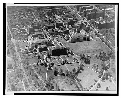 [Aerial view of Washington, D.C. looking toward southwest with Dept. of Agriculture building]