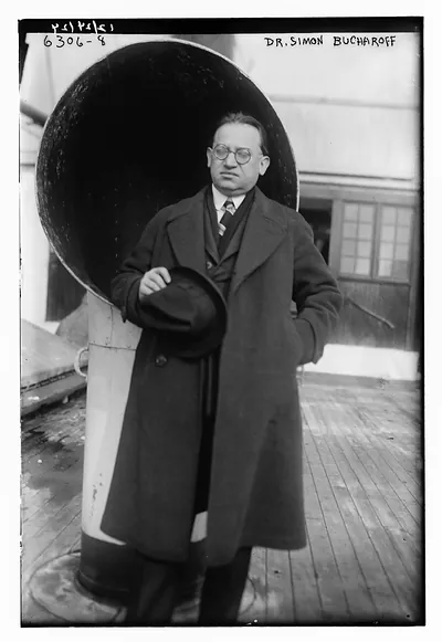 Dr. Simon Bucharoff