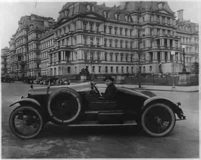 Hudson super six automobile in Washington, D.C., at 17th and Pennsylvania Avenues, N.W., in front of State, War, and Navy Bldg.