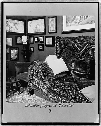 Behandlungszimmer, sofa detail