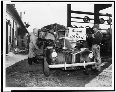 [A Wreck arrives at automobile graveyard in North Arlington, N.J.]