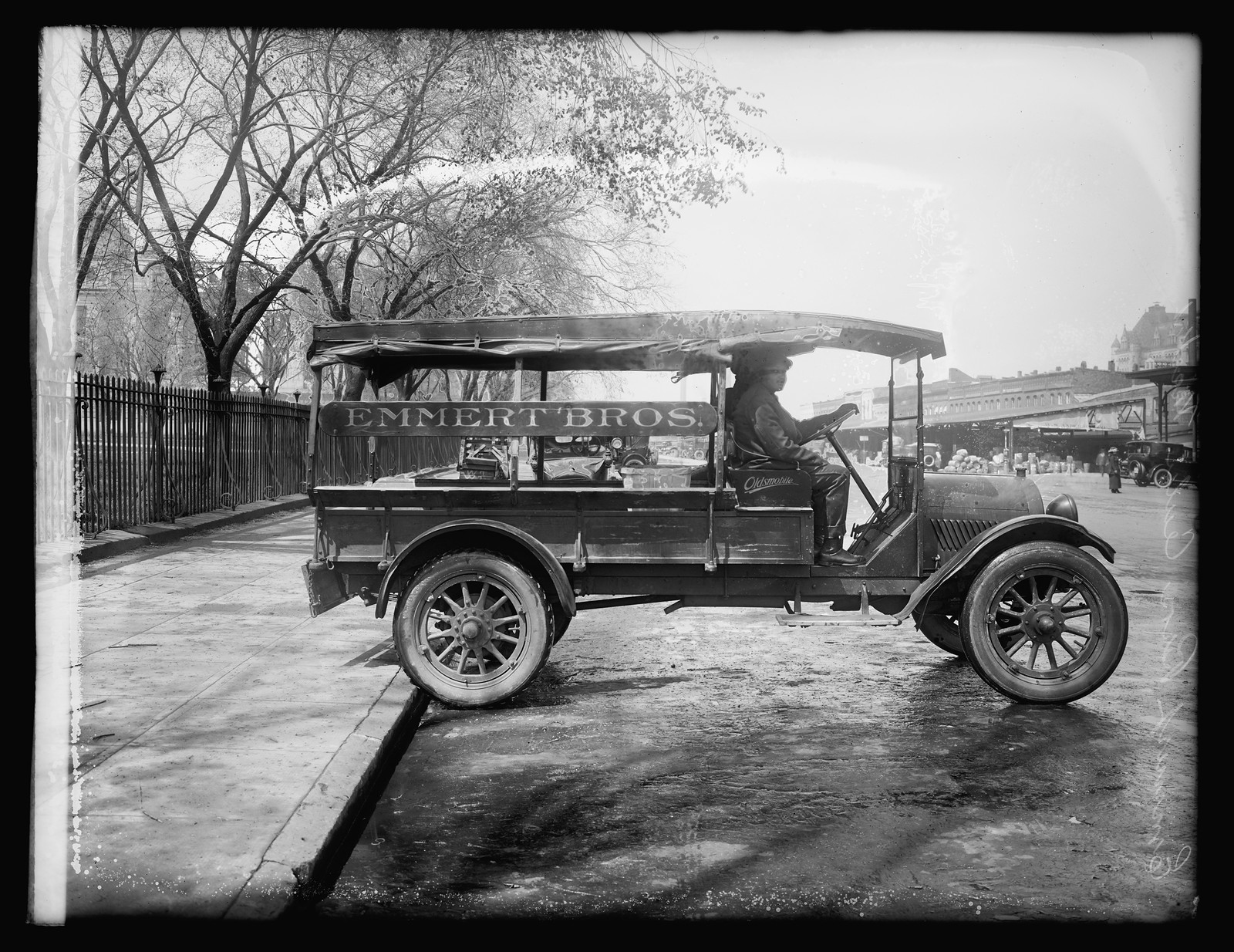 Oldsmobile truck, Emmert Bros., [ca. 1920] — historic photograph