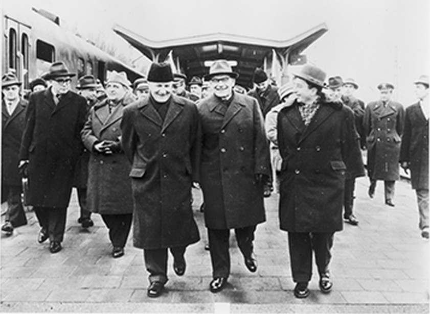[Hungarian Prime Minister János Kádár and Polish First Secretary W. Gomulka at the railway station, when the Hungarian delegation for Warsaw Pact meeting arrived, Warsaw], [1965] — historic photograph