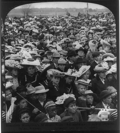 President [Theodore] Roosevelt's western tour: An audience of school children, their parents and teachers, Salina, Kansas