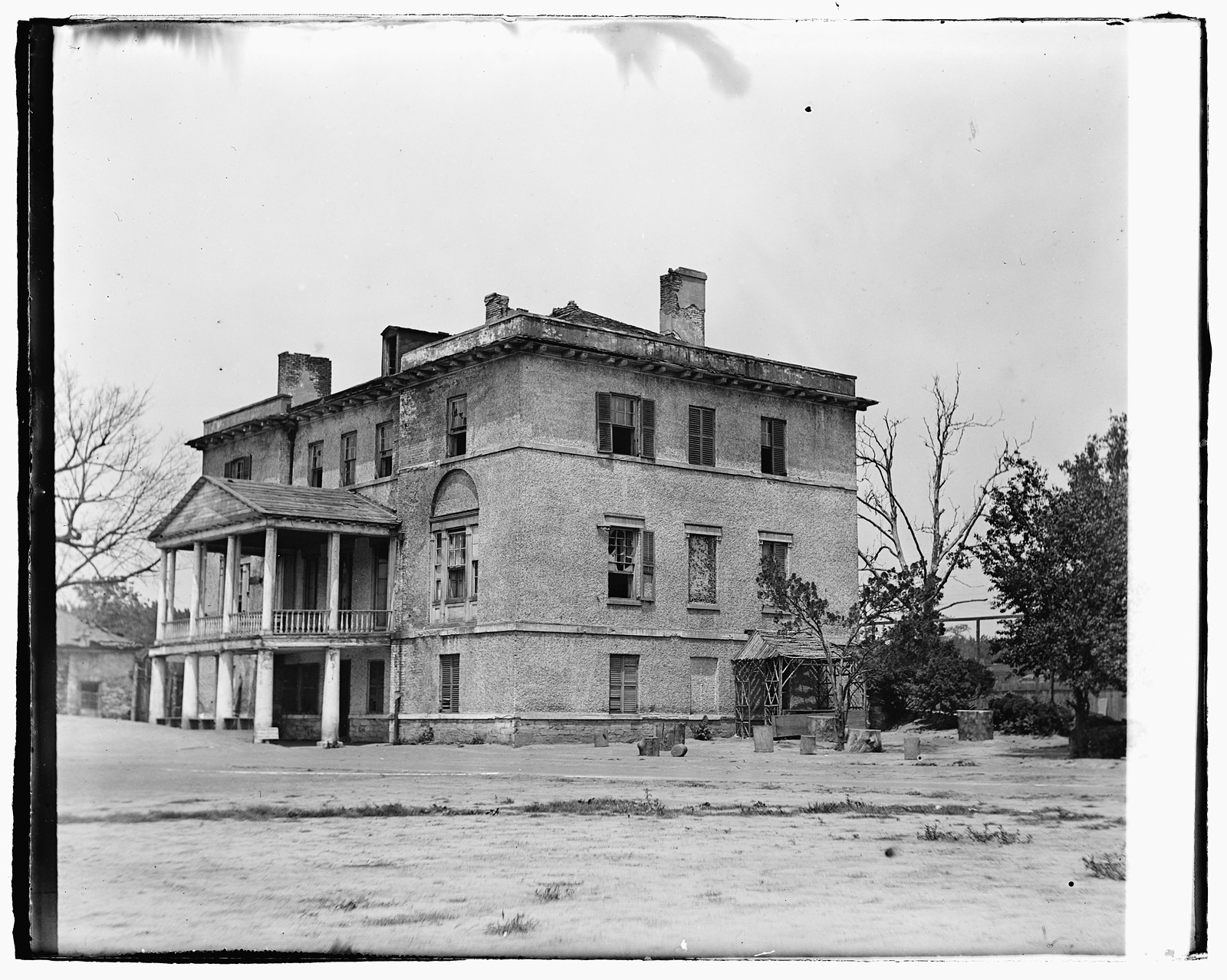 [Van Ness House, 17th Street and Constitution Avenue, N.W., Washington, D.C.], [between 1900 and 1908] — historic photograph