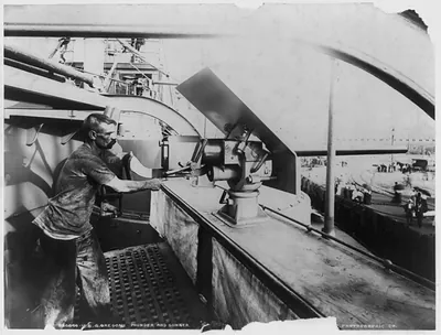 U.S.S. OREGON. Pounder and gunner