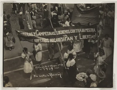 Mexico City May Day march banner, 1929: Pan y libertad