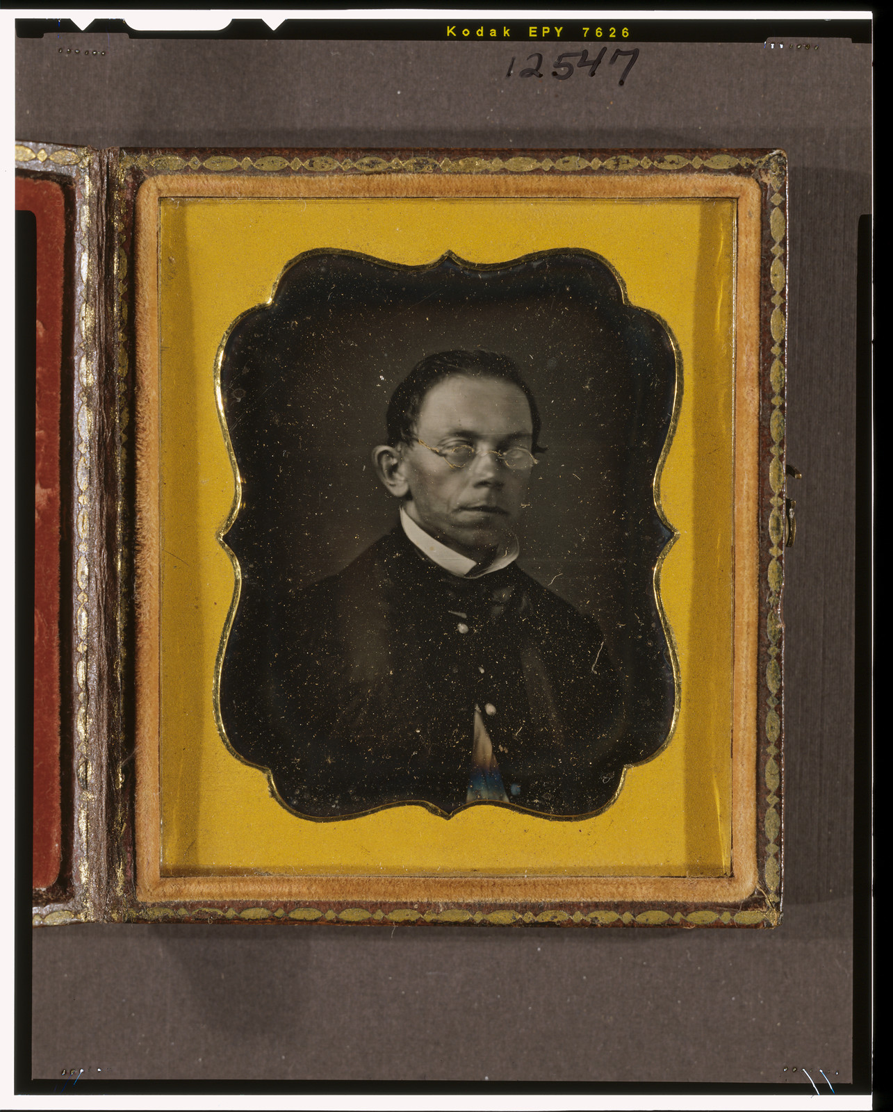 [Minister wearing spectacles], [ca. 1850] — historic photograph