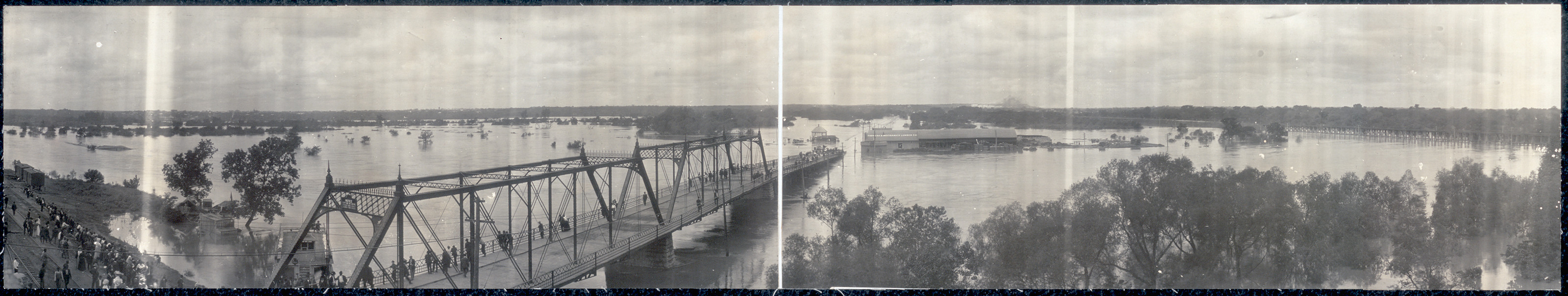 Trinity River at its height, Texas, 1908, 1908 — historic image